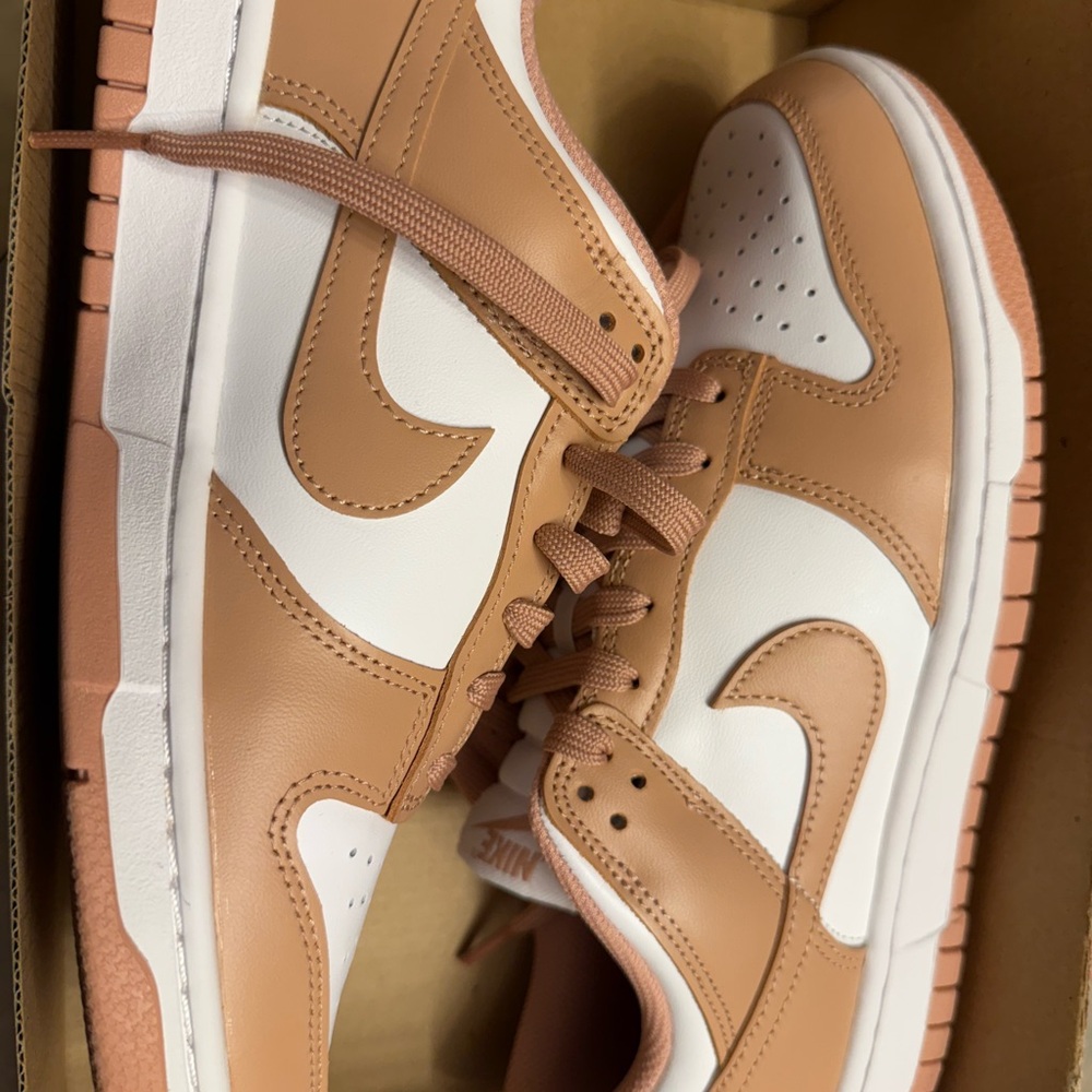 Nike Dunk Low in White and Rose Whisper size9.5W